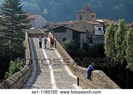 Pont Vell, Sant Joan de les Abadesses, Catalonia, Spain View Large Photo Image Stock Image - Pont Vell, Sant Joan de les Abadesses, Catalonia, Spain. Fotosearch