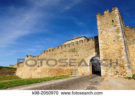 Porta da Santarem medieval town gate, Estremoz, Alentejo, Portugal View Large Photo Image Stock Image - Porta da Santarem medieval town gate, Estremoz, Alentejo, Portugal. Fotosearch