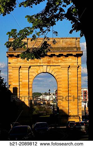 Stock Image - Porte de Bourgogne (1751-1757), Bordeaux, Gironde, Aquitaine, France. Fotosearch
