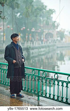 Portrait of an old man with a long beard wearing sunglasses and a beret View Large Photo Image Stock Image - Portrait of an old man with a long beard wearing sunglasses and a beret. Fotosearch