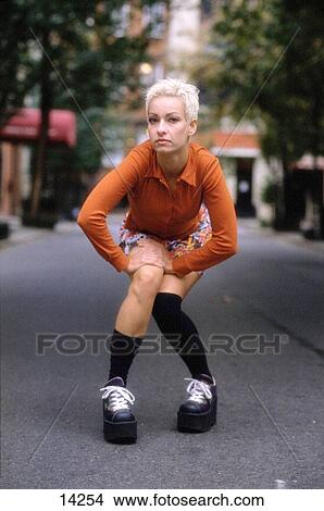 Picture - Pose. Fotosearch