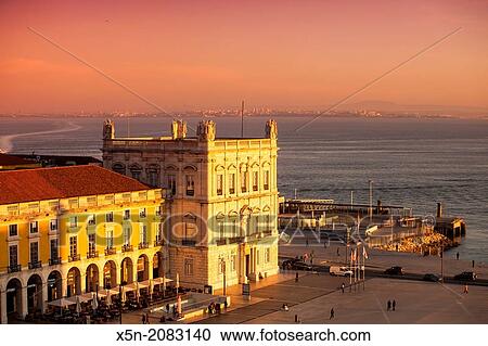Praca do Comercio at Sunset, Lisbon, Portugal, Europe. View Large Photo Image Stock Image - Praca do Comercio at Sunset, Lisbon, Portugal, Europe.. Fotosearch