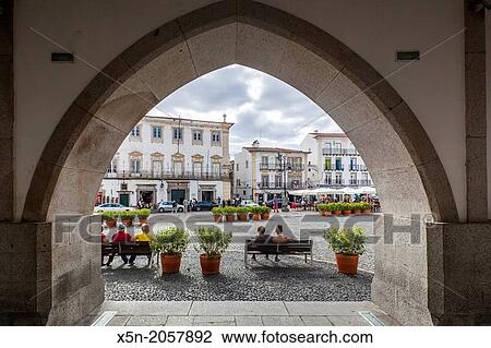 Praca do Giraldo, Evora, Alentejo, Portugal, Europe. View Large Photo Image Stock Image - Praca do Giraldo, Evora, Alentejo, Portugal, Europe.. Fotosearch