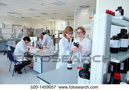 Stock Photo - Preparing solution samples for column chromatography, synthesis lab, research laboratory, IkerChem research lab, design and synthesis of new chemical entities with therapeutic applications in oncology. Fotosearch