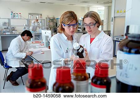 Preparing solution samples for column chromatography, synthesis lab, research laboratory, IkerChem research lab, design and synthesis of new chemical entities with therapeutic applications in oncology View Large Photo Image Stock Photo - Preparing solution samples for column chromatography, synthesis lab, research laboratory, IkerChem research lab, design and synthesis of new chemical entities with therapeutic applications in oncology. Fotosearch