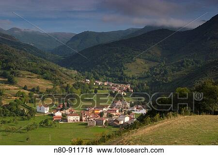 Pueblo de Posada de Valde? n Parque Nacional de los Picos de Europa Le? n Castilla y Le? n Espaa View Large Photo Image Stock Photo - Pueblo de Posada de Valde? n Parque Nacional de los Picos de Europa Le? n Castilla y Le? n Espaa. Fotosearch