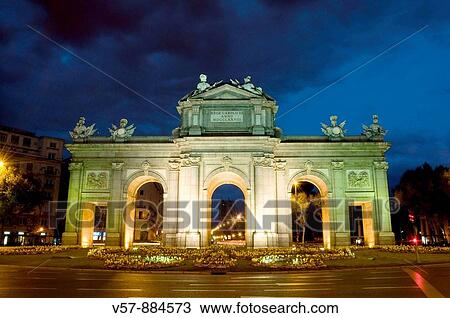 Puerta de AlcalB, night view. Madrid, Spain. View Large Photo Image Stock Image - Puerta de AlcalB, night view. Madrid, Spain.. Fotosearch
