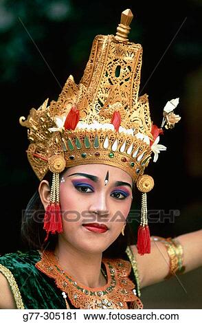 Ramaya Dance. Balinese dancer from Ubud, Indonesia View Large Photo Image Stock Image - Ramaya Dance. Balinese dancer from Ubud, Indonesia. Fotosearch