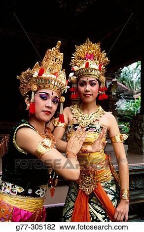 Ramaya Dance. Balinese dancers from Ubud, Indonesia View Large Photo Image Stock Image - Ramaya Dance. Balinese dancers from Ubud, Indonesia. Fotosearch
