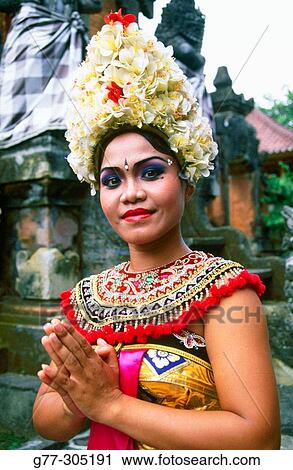 Ramaya Dance. Balinese dancers from Ubud, Indonesia View Large Photo Image Stock Image - Ramaya Dance. Balinese dancers from Ubud, Indonesia. Fotosearch