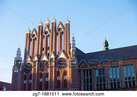 Stock Image - Rathaus and Museum Junge Kunst, Frankfurt Oder Brandenburg. Fotosearch
