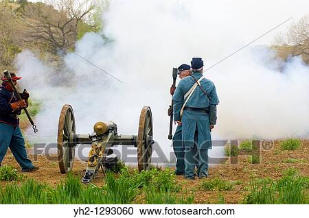 Stock Image - Reenactment of the westernmost civil war compaign at Glorita Pass, New Mexico. Fotosearch