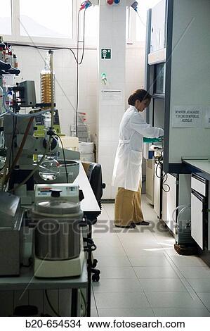 Research and Development laboratory. Functional biomolecules in food extraction. AZTI-Tecnalia. Technological Centre specialised in Marine and Food Research. Sukarrieta, Bizkaia, Euskadi. Spain. View Large Photo Image Picture - Research and Development laboratory. Functional biomolecules in food extraction. AZTI-Tecnalia. Technological Centre specialised in Marine and Food Research. Sukarrieta, Bizkaia, Euskadi. Spain.. Fotosearch
