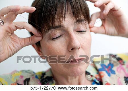 retrato de mujer en postura relajada, yoga, portrait of woman in relaxed pose, yoga, View Large Photo Image Stock Image - retrato de mujer en postura relajada, yoga, portrait of woman in relaxed pose, yoga,. Fotosearch