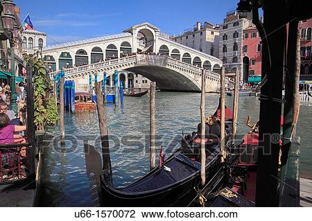 Stock Image - Rialto bridge Venice, Italy.. Fotosearch