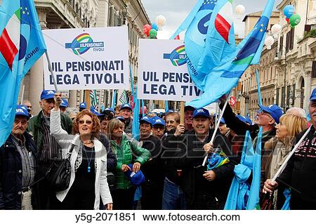 Stock Image - Rome, Italy. 13th Nov, 2013. General Strike Rally against Government Austerity cuts by the UIL, CGIL and CSIL Trade Unions of the Lazio region in Rome Italy. Fotosearch