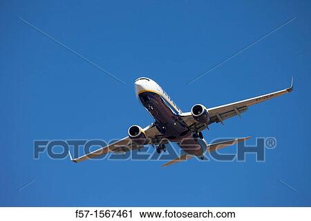 Stock Image - Ryanair Boeing 737-700. Fotosearch