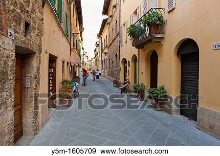 San Quirico d? Orcia, Val d? Orcia, Siena Province, Tuscany, Italy View Large Photo Image Stock Photo - San Quirico d? Orcia, Val d? Orcia, Siena Province, Tuscany, Italy. Fotosearch
