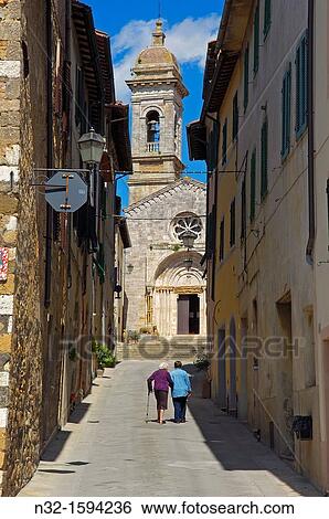 San Quirico d? Orcia, Val d? Orcia, UNESCO World Heritage Site, Siena Province, Italy View Large Photo Image Stock Photograph - San Quirico d? Orcia, Val d? Orcia, UNESCO World Heritage Site, Siena Province, Italy. Fotosearch