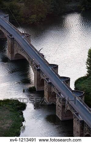 San Vicente de la Sonsierra bridge La Rioja Rioja Alavesa Araba Basque Country Spain View Large Photo Image Stock Image - San Vicente de la Sonsierra bridge La Rioja Rioja Alavesa Araba Basque Country Spain. Fotosearch
