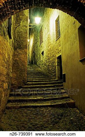 Stock Image - Sant Lloren? street in the Jewish medieval quarter, Girona. Catalonia, Spain. Fotosearch