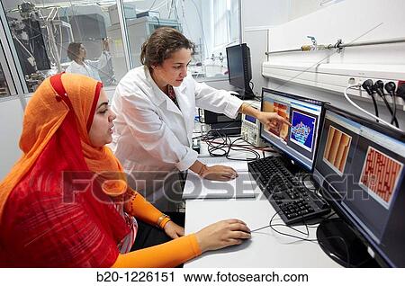 Stock Image - Scanning tunneling microscope (STM) in ultra-high vacuum (UHV), Nanophysics laboratory, Materials Physics Center. Fotosearch