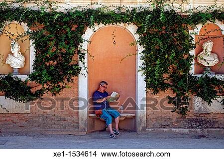 sculptures, Royal Palace, Aranjuez, Madrid, Spain View Large Photo Image Picture - sculptures, Royal Palace, Aranjuez, Madrid, Spain. Fotosearch