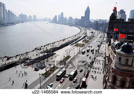Picture - Shanghai (China): Zhong Shan Road and the Bund seen from the Peace Hotel rooftop. Fotosearch