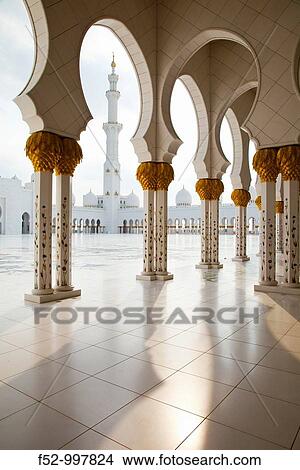 Picture - Sheikh Zayed Grand Mosque. Abu Dabhi. Emirate of Abu Dhabi. EAU. Persian Gulf. Arabia.. Fotosearch