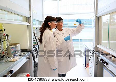 Stock Image - Shinthesis Lab, Research Laboratory, R&D+i, Design and synthesis of new chemical entities with therapeutic applications in oncology, Ikerchem, Donostia, San Sebastian, Gipuzkoa, Basque Country, Spain. Fotosearch