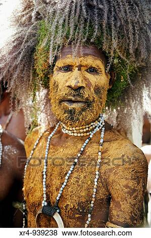 Stock Photo - Sing-sing tribal gathering, Mount Hagen, Western Highlands Province, Papua New Guinea. Fotosearch