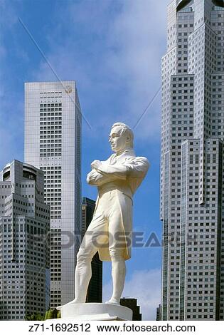 Singapore Sir Stamford Raffles statue View Large Photo Image Stock Image - Singapore Sir Stamford Raffles statue. Fotosearch