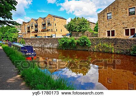 Skipton also known as Skipton-in-Craven is a market town and civil parish in the Craven district of North Yorkshire, England It is located on the course of the River Aire and the Leeds and Liverpool Canal to the south of the Yorkshire Dales, View Large Photo Image Stock Image - Skipton also known as Skipton-in-Craven is a market town and civil parish in the Craven district of North Yorkshire, England It is located on the course of the River Aire and the Leeds and Liverpool Canal to the south of the Yorkshire Dales,. Fotosearch
