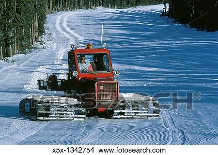 Picture - Snow Cat climbs Lazy M ski run in Red Lodge, Montana, USA. Fotosearch