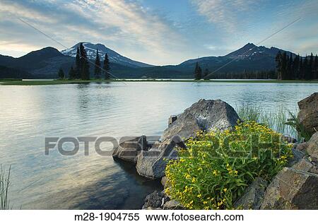 Sparks Lake, Deshutes National Forest, Oregon Cascades View Large Photo Image Stock Photography - Sparks Lake, Deshutes National Forest, Oregon Cascades. Fotosearch
