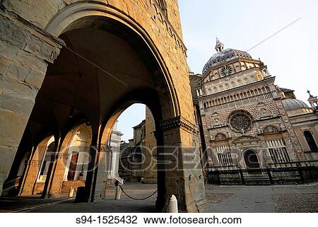 Stock Image - Square? Piazza Duomo?: Cappella Colleoni and Palazzo della Ragione, Bergamo, Lombardy, Italy. Fotosearch