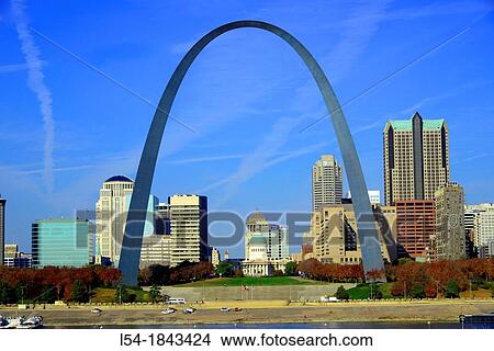 Picture - St Louis Arch Gateway to West Missouri. Fotosearch
