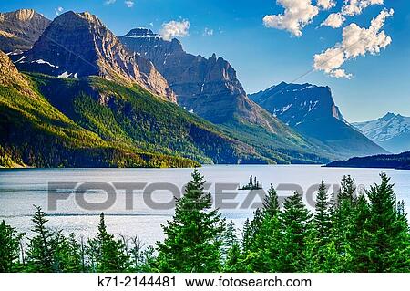 Stock Image - St. Mary Lake and Wild Goose Island in Glacier National Park, Montana, USA.. Fotosearch