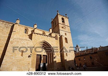 St Mary's co-cathedral in the old town, Caceres, Extremadura, Spain View Large Photo Image Stock Image - St Mary's co-cathedral in the old town, Caceres, Extremadura, Spain. Fotosearch