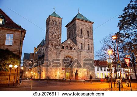 Stock Image - St. Peter's Cathedral at night, Osnabr? ck, Lower Saxony, Germany.. Fotosearch