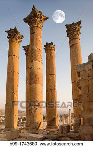 Stock Image - STONE COLUMNS ROMAN TEMPLE OF ARTEMIS RUINS JERASH JORDAN. Fotosearch