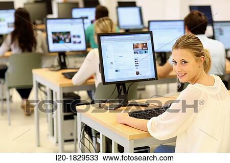 Stock Image - Students, School of Business, UPV, EHU, University of Basque Country, San Sebastian, Donostia, Gipuzkoa, Basque Country, Spain. Fotosearch