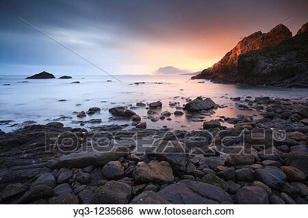 Sunrise, El Berr? n cove, Ont? n, Castro Urdiales, Cantabria, Spain View Large Photo Image Stock Photograph - Sunrise, El Berr? n cove, Ont? n, Castro Urdiales, Cantabria, Spain. Fotosearch