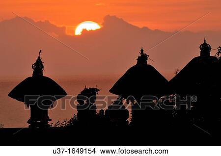 Sunset at Tanah Lot, Tabanan, Bali View Large Photo Image Picture - Sunset at Tanah Lot, Tabanan, Bali. Fotosearch