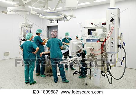 Stock Photo - Surgeon, Surgery, Operating room, Onkologikoa Hospital, Oncology Institute, Case Center for prevention, diagnosis and treatment of cancer, Donostia, San Sebastian, Gipuzkoa, Basque Country, Spain. Fotosearch