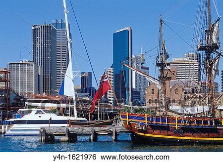 Stock Photograph - Sydney Cove and the Skyscrapers of the City. Fotosearch