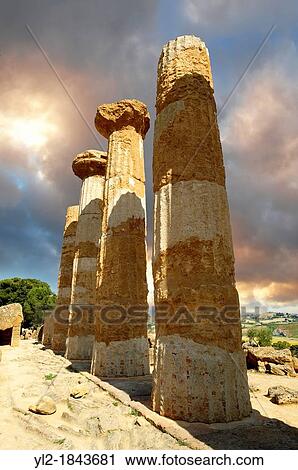 Stock Image - Temple of Hercules, Agrigento, sicily. Fotosearch