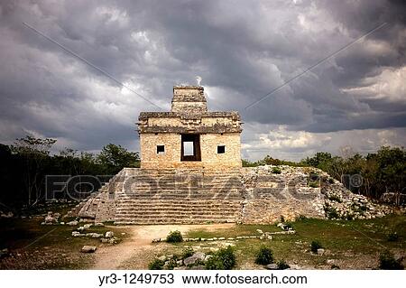Stock Image - Temple of the Dolls in the Mayan ruins of Dzibilchaltun on Mexico's Yucatan peninsula.. Fotosearch