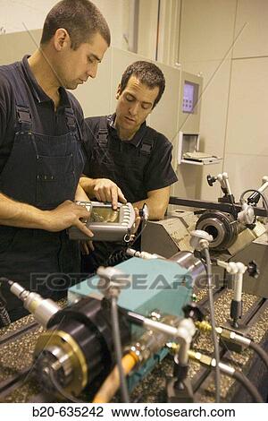 Stock Image - Test bench. Talleres MYL. Spindle manufacturing and repairing. Mendaro. Gipuzkoa, Euskadi, Spain. Fotosearch