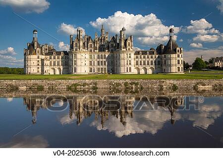 Stock Photograph - The beautiful Ch? teau de Chambord (Chambord Castle) in the Loire Valley, Loir-et-Cher, France, Europe. Fotosearch
